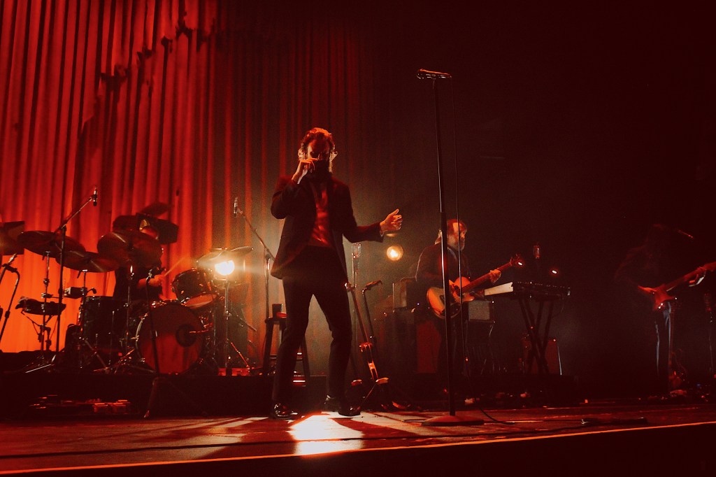 Father John Misty, Loren Kramer, Liverpool Olympia, 27/06/2025